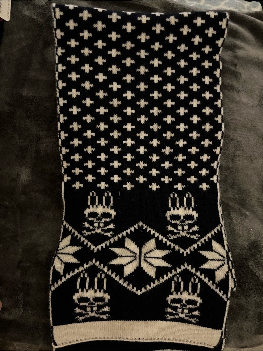 Psycho Bunny Black & White Fair Isle 100 % Lambswool Winter Scarf. Excellent Con